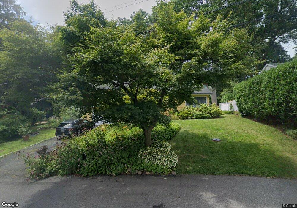 5 Orchard Ln, Sea Cliff, NY 11579 - photo 1