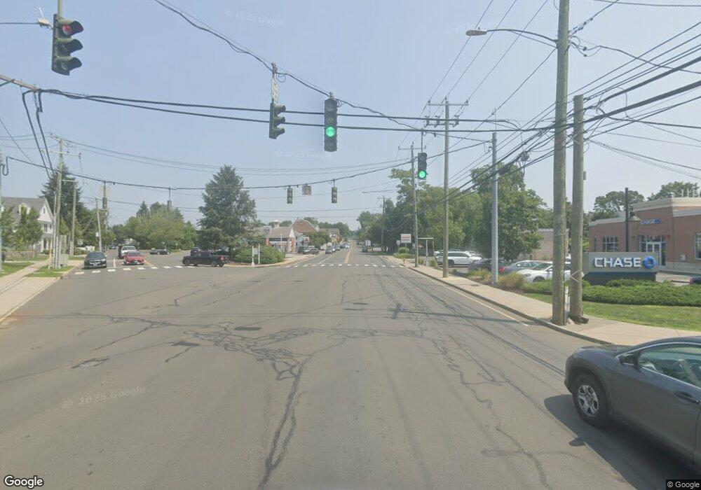 239 E East Putnam Ave unit 4, Cos Cob, CT 06807 - photo 1