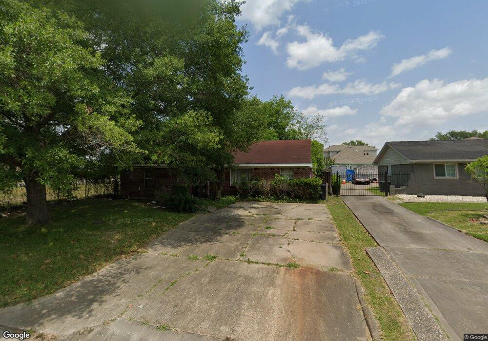 4807 White Rock St, Houston, TX 77033 - photo 1