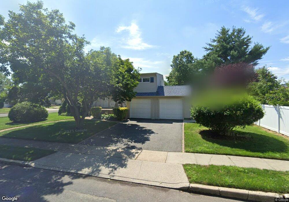 3930 Kingsberry Rd, Seaford, NY 11783 - photo 1