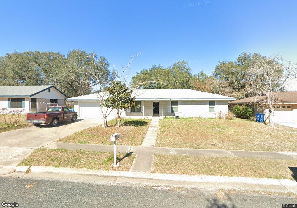 1405 Wren Ln, Beeville, TX 78102 - photo 1