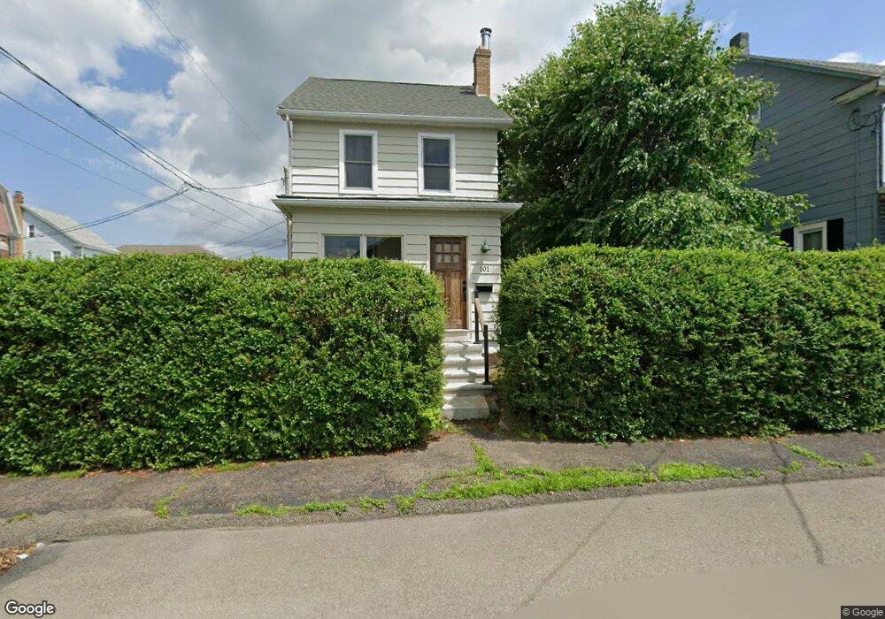 107 S Sheridan St, McAdoo, PA 18237 - photo 1