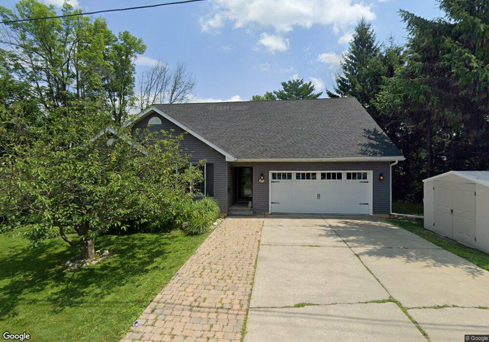 52 Mckinley Ave, Johnstown, NY 12095 - photo 1