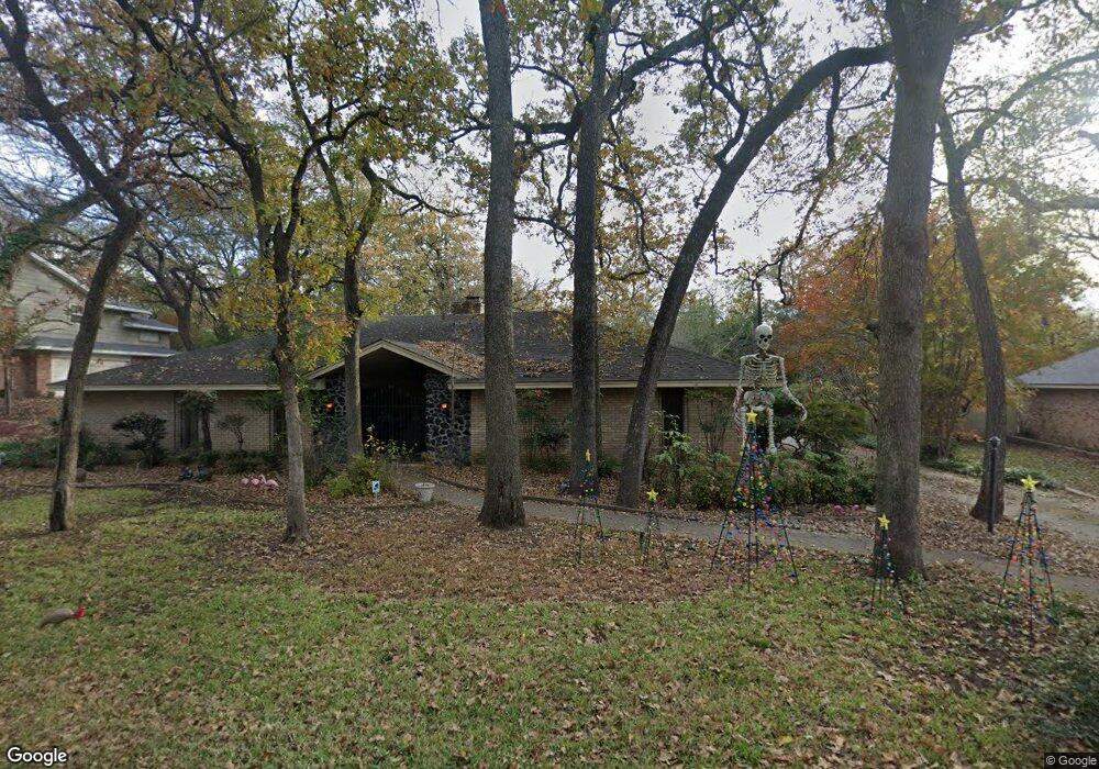 4001 Shady Creek Dr, Euless, TX 76040 - photo 1