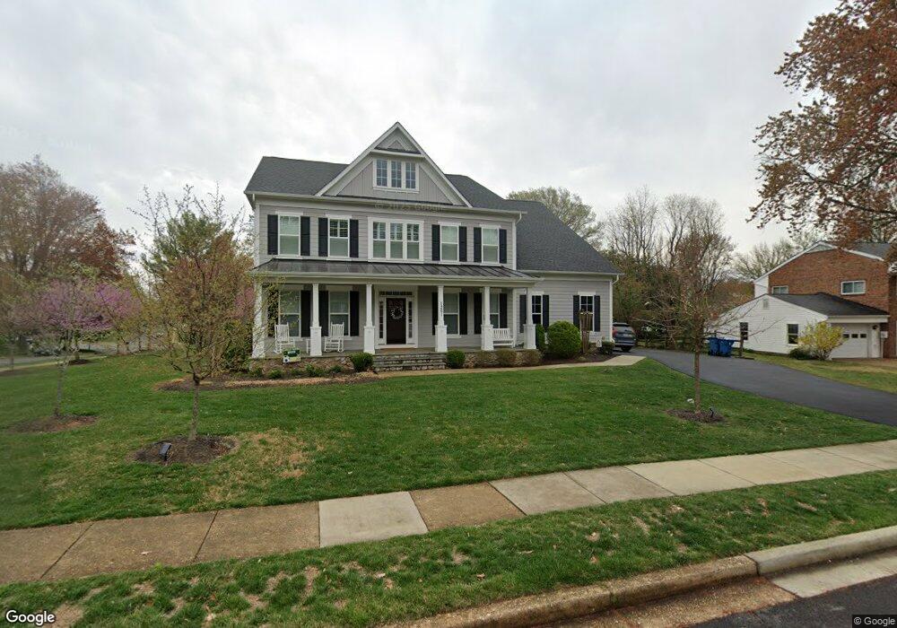 1301 Macbeth St, McLean, VA 22102 - photo 1