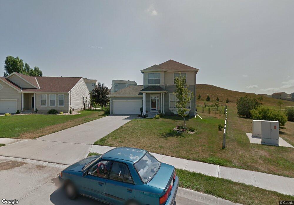 2113 Lakewood Dr, Papillion, NE 68046 - photo 1