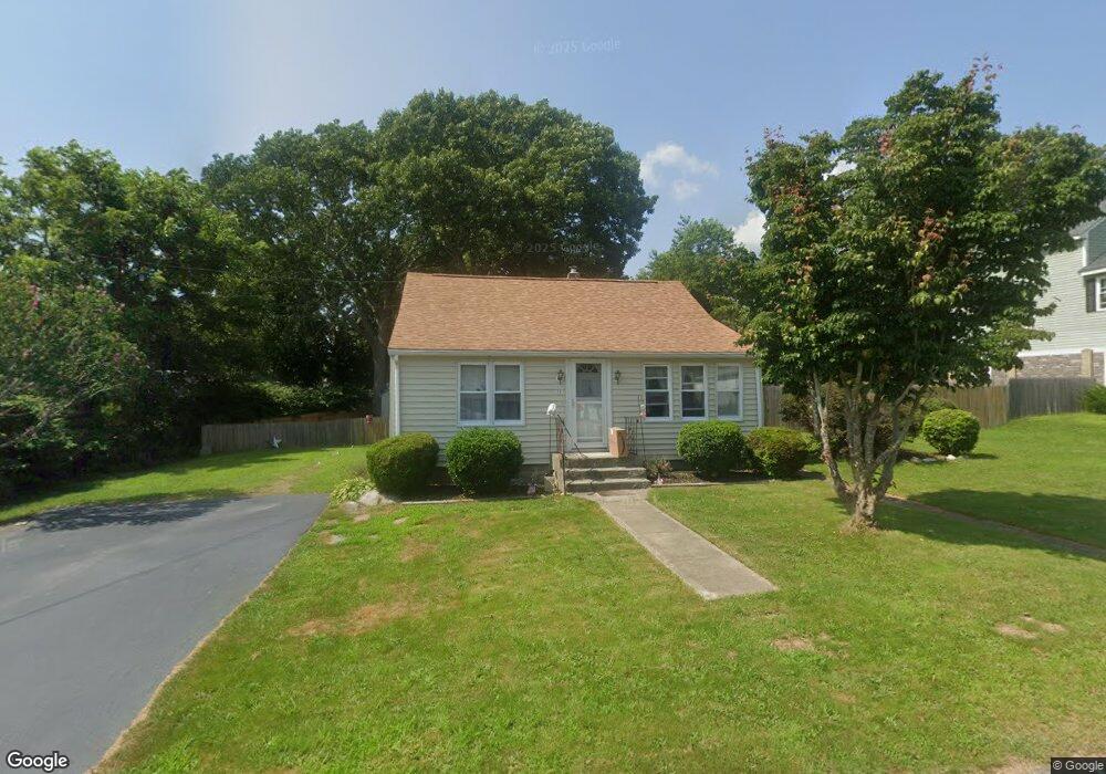 26 Hacker St, Fairhaven, MA 02719 - photo 1