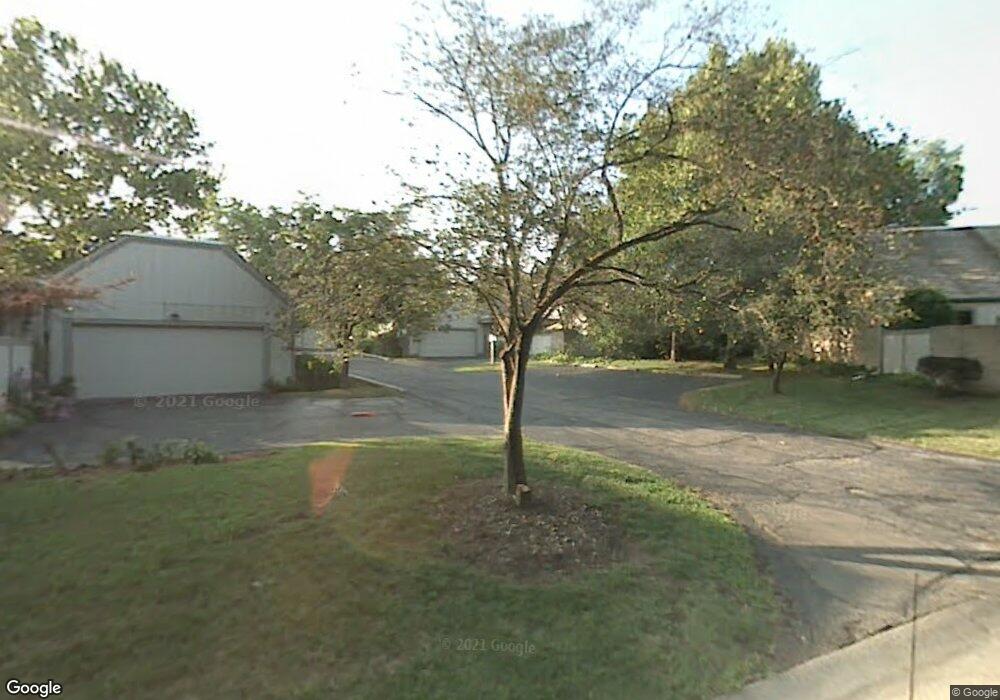 9 SW Pepper Tree Ln, Topeka, KS 66611 - photo 1