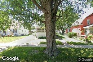 1122 W 8th St, Waterloo, IA 50702