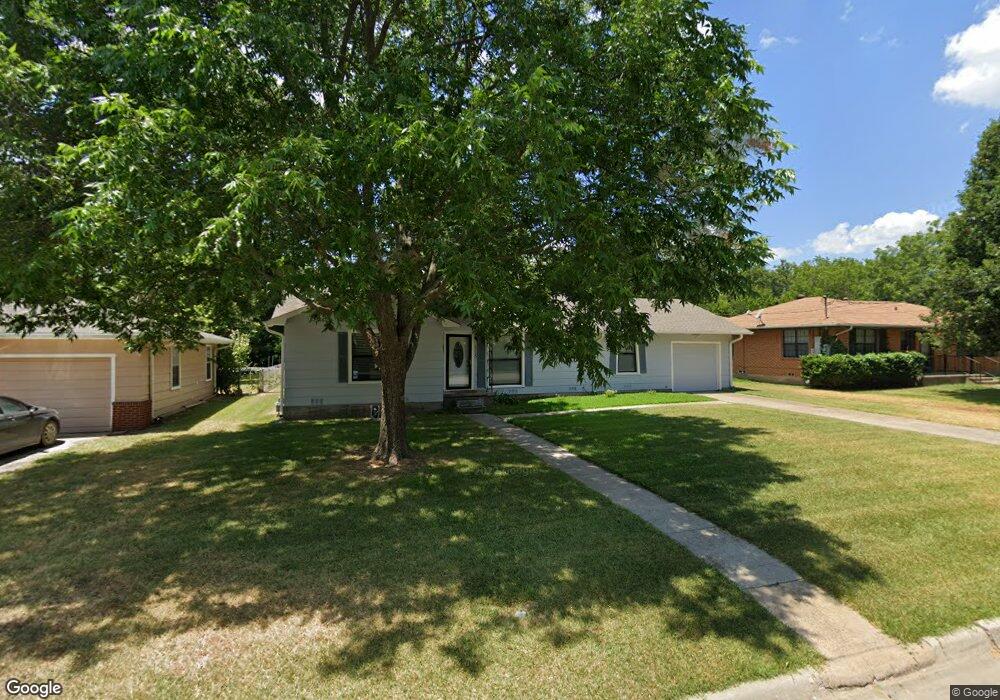 1115 Whaley Dr, Gainesville, TX 76240 - photo 1
