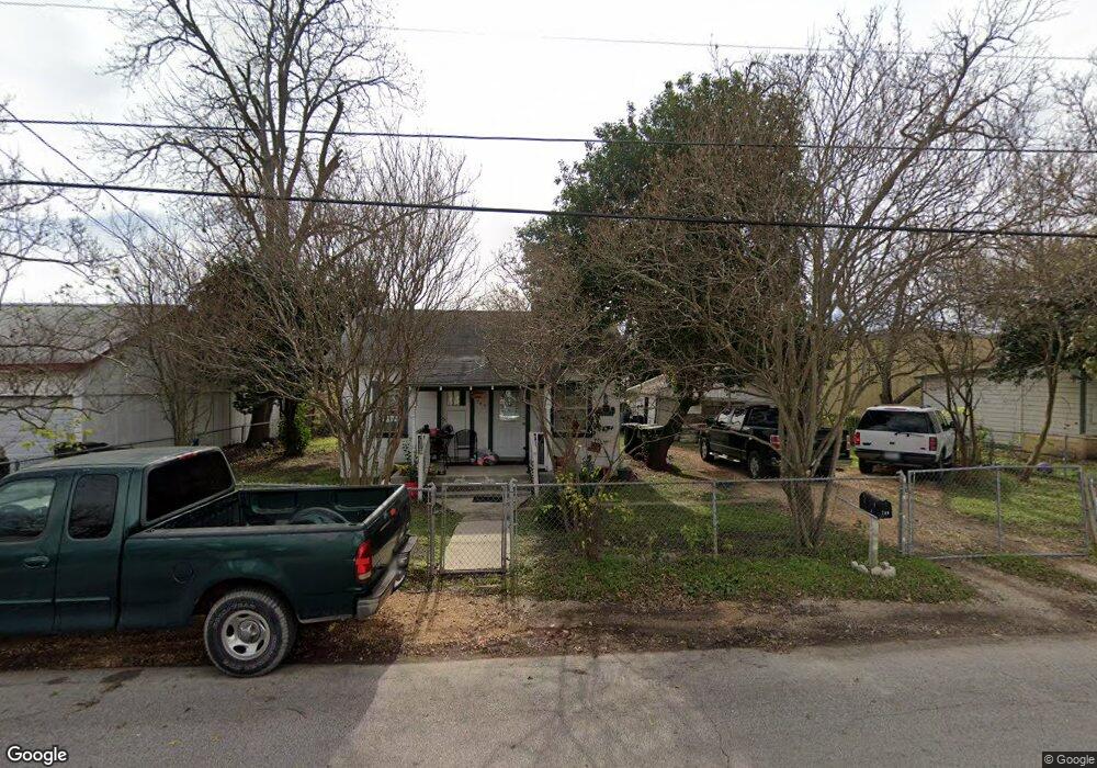 709 E Pine St, Seguin, TX 78155 - photo 1