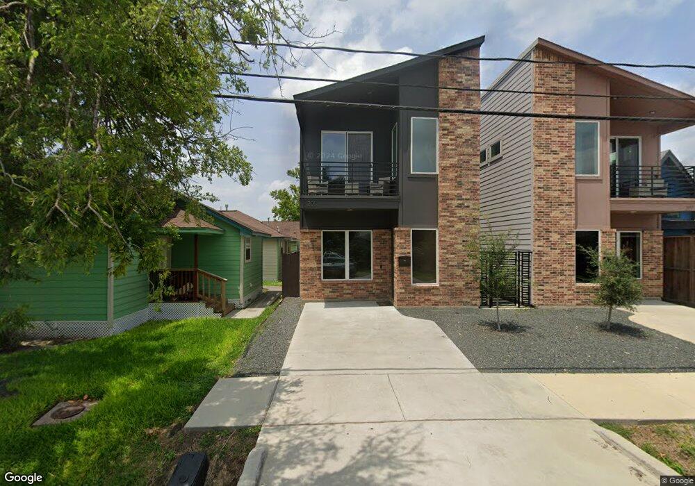 205 E 38th St, Houston, TX 77018 - photo 1