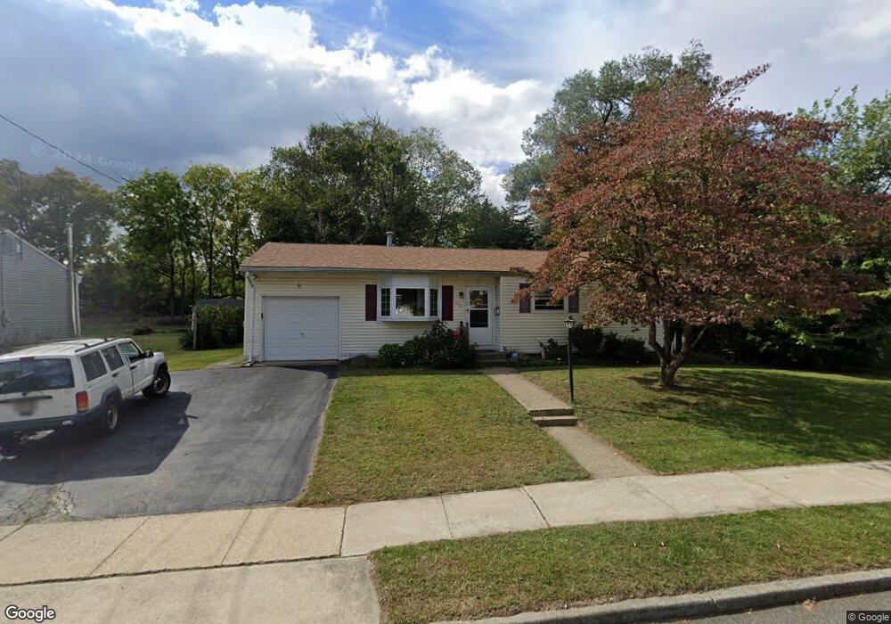 33 Lawrence Dr, Hackettstown, NJ 07840 - photo 1