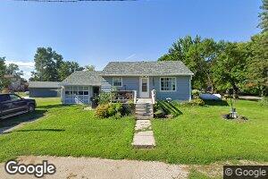 19 E 1st St, Rosholt, SD 57260