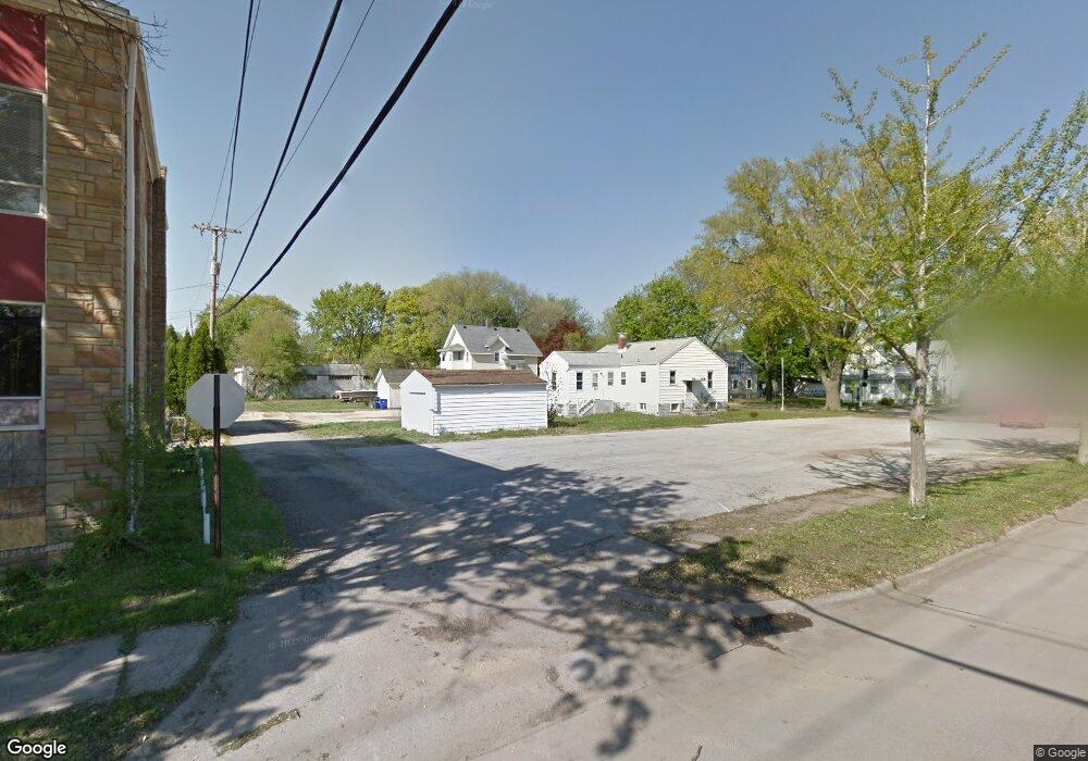 1310 Ellis Blvd NW, Cedar Rapids, IA 52405 - photo 1