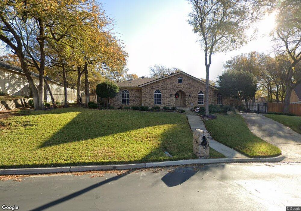 609 Fairlane Ct, Hurst, TX 76054 - photo 1