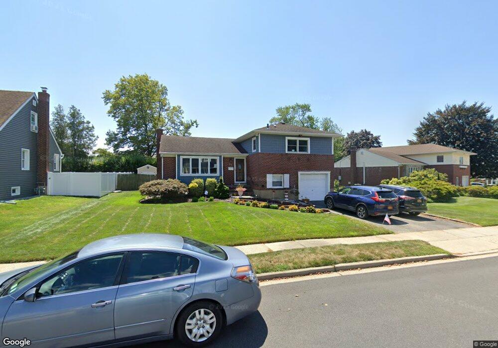 20 Sylvia Rd, Plainview, NY 11803 - photo 1