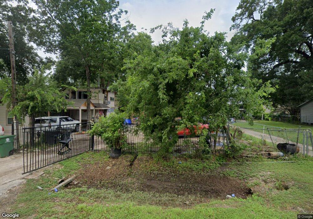 9015 Harrell St, Houston, TX 77093 - photo 1