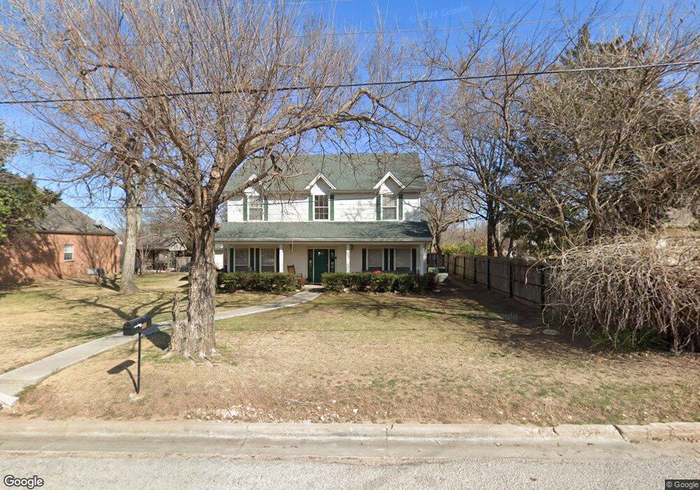 203 E Collom St, Decatur, TX 76234 - photo 1