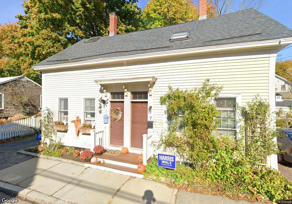 5 Chestnut St, Newburyport, MA 01950 - photo 1