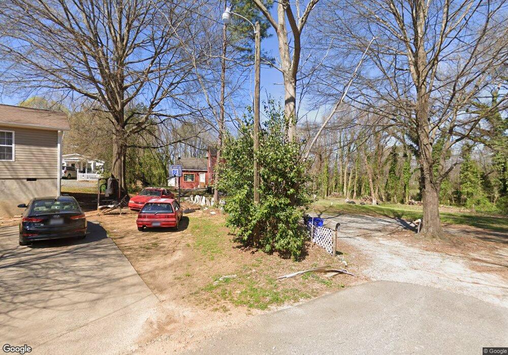 415 E 6th St, Siler City, NC 27344 - photo 1