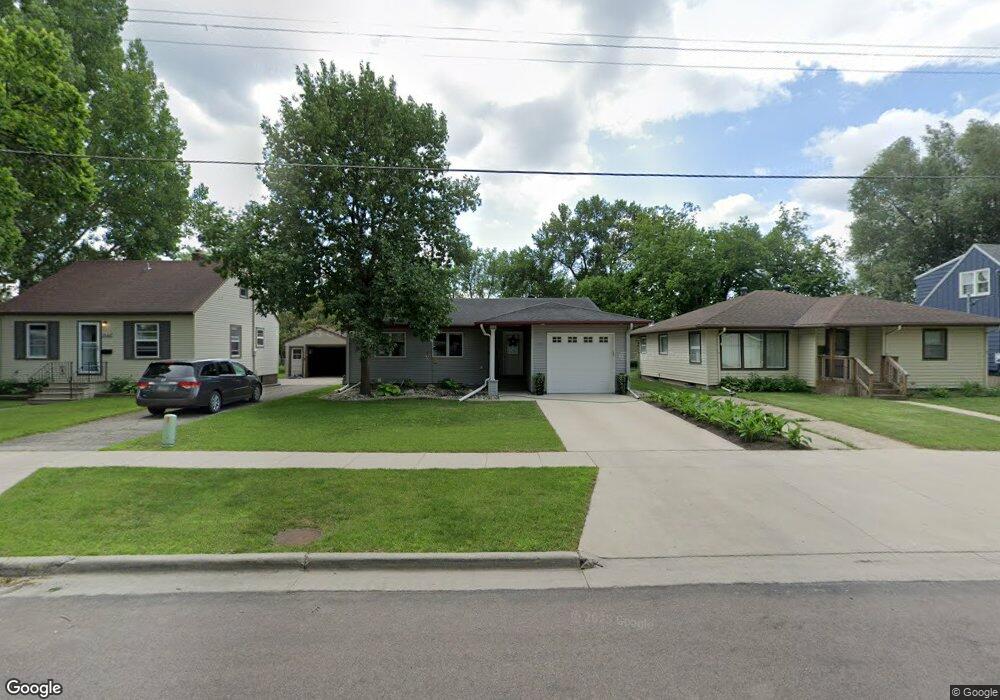 1526 10th Ave S, Fargo, ND 58103 - photo 1