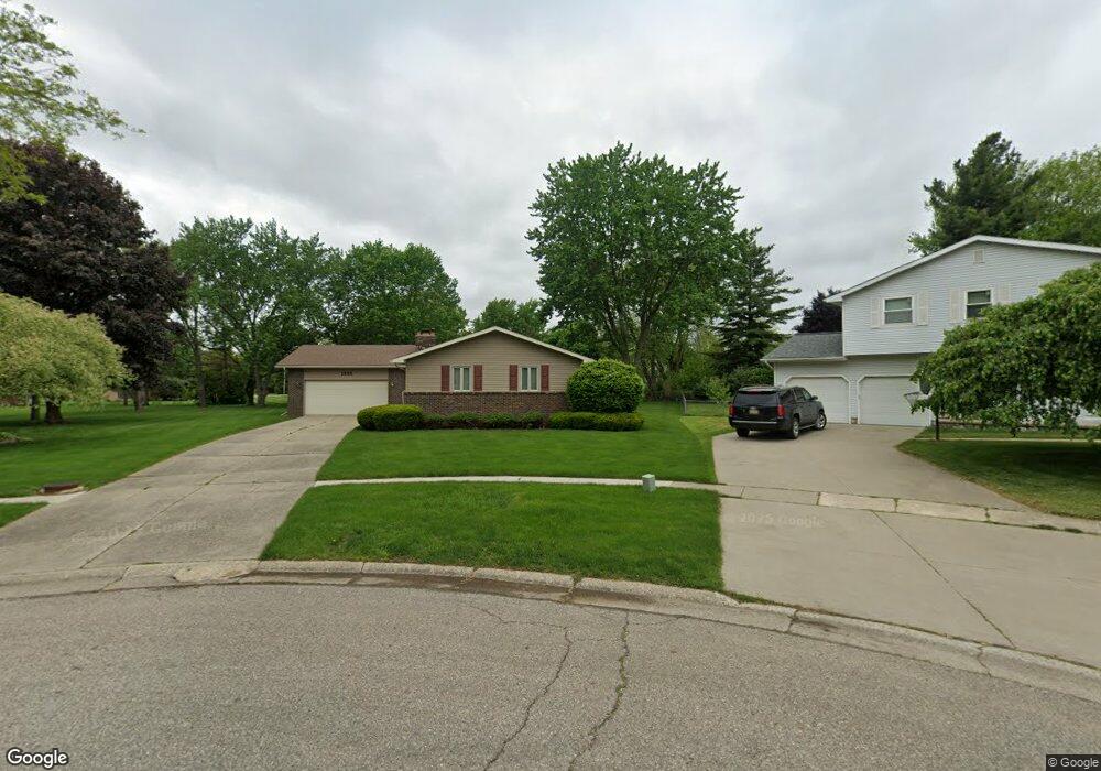 1525 Suzanne Ct, Flushing, MI 48433 - photo 1