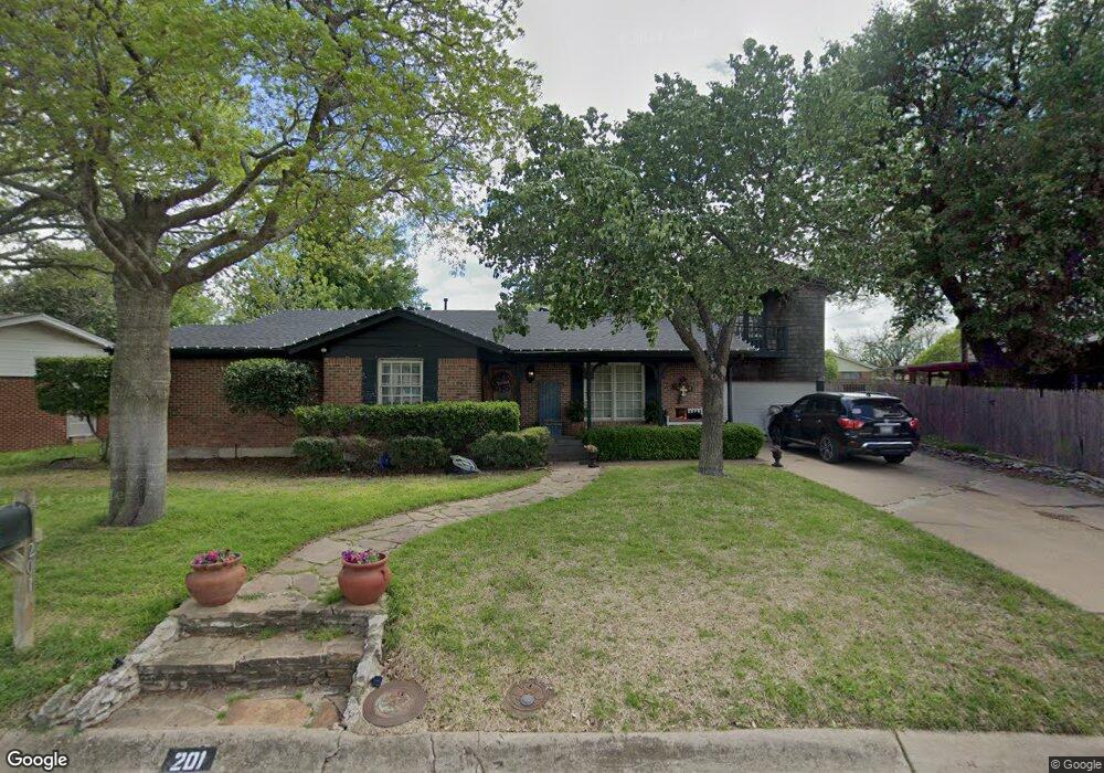 201 W Ridge Rd, Weatherford, TX 76086 - photo 1