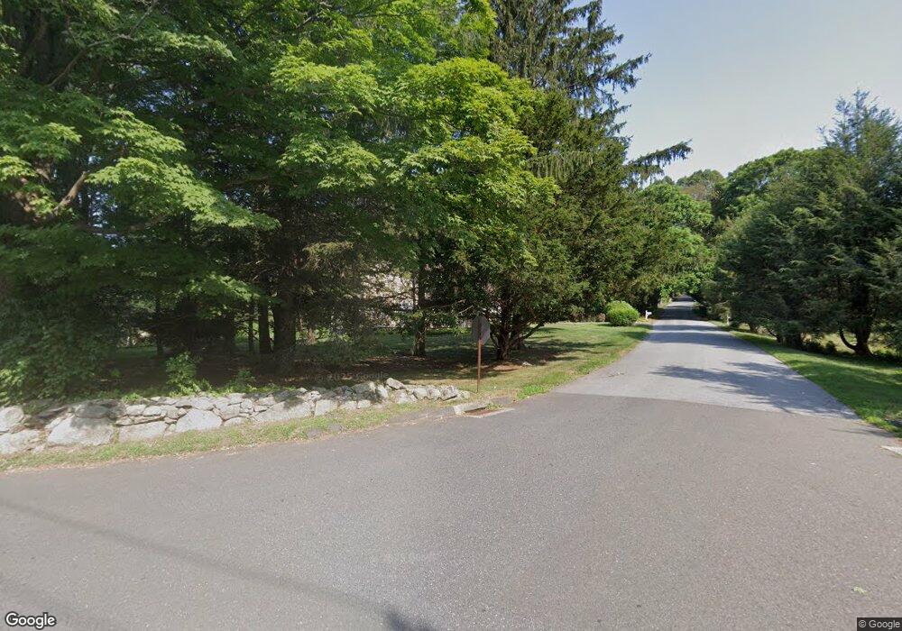 5 Pine Ridge Rd, Wilton, CT 06897 - photo 1