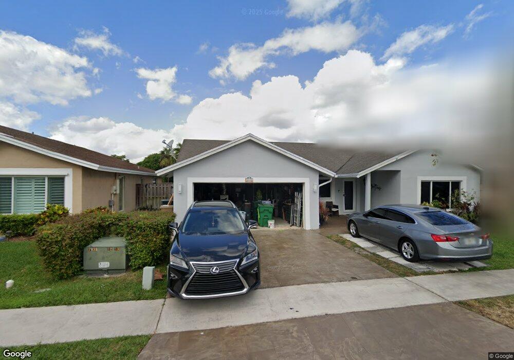 10121 SW 16th Place, Davie, FL 33324 - photo 1