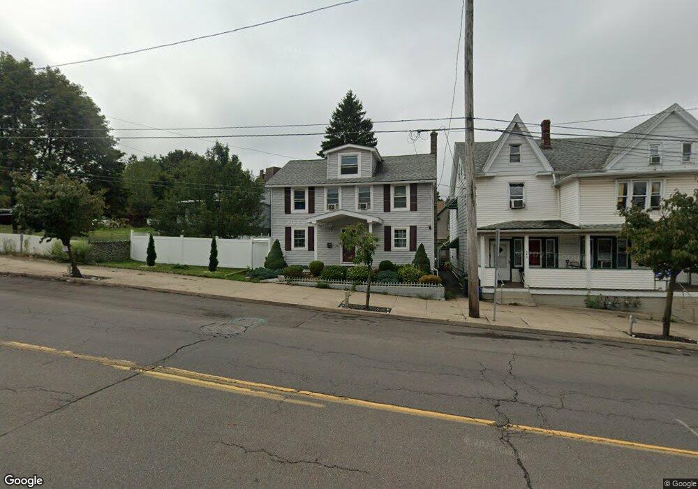 542 E Broad St, Hazleton, PA 18201 - photo 1