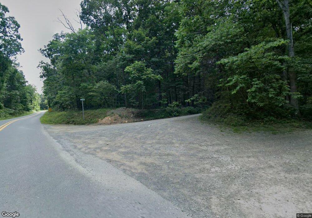 203 Rockledge Ln, Berkeley Springs, WV 25411 - photo 1