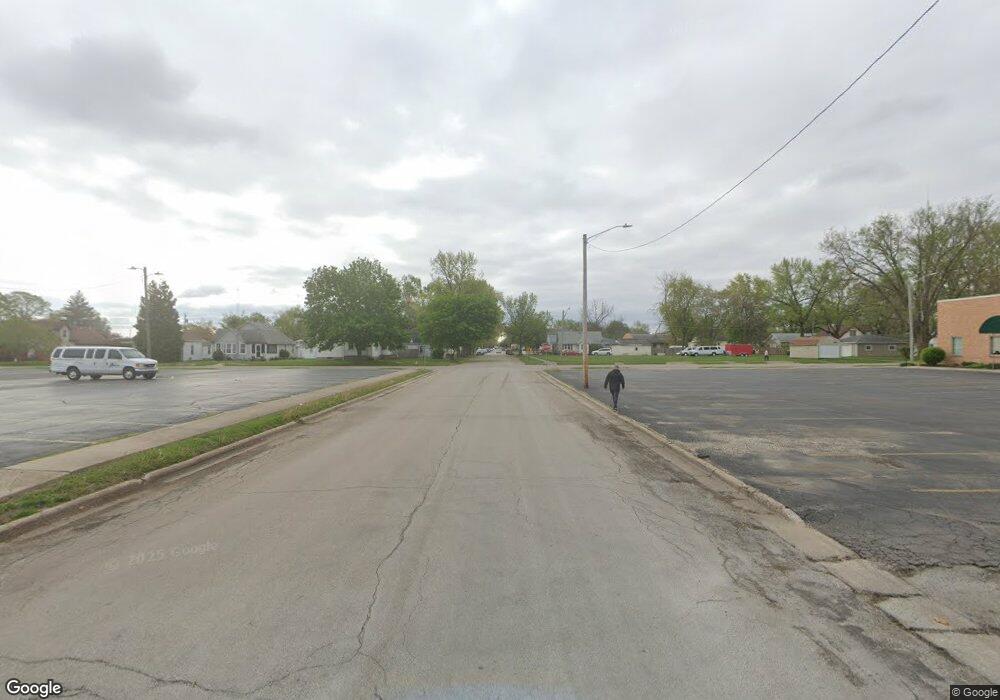 12261228 Delavan St unit 305 Butler, Lincoln, IL 62656 - photo 1