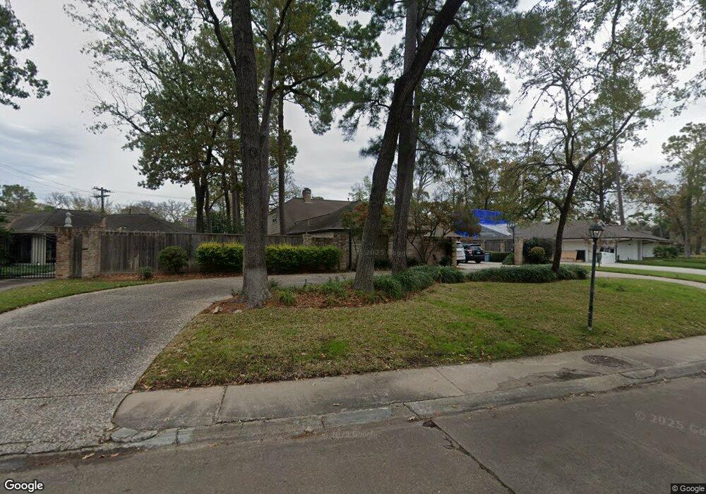 219 Briar Hill Dr, Houston, TX 77042 - photo 1