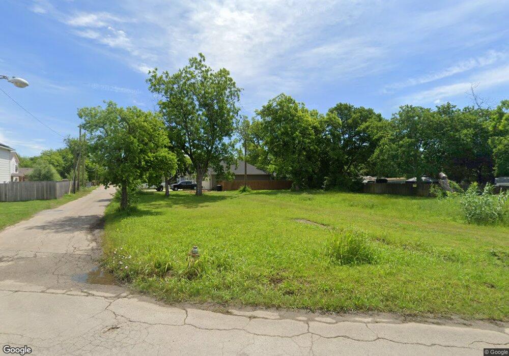 814 Colorado St, Cleburne, TX 76031 - photo 1