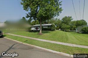 13 Newman Rd, Kendall Park, NJ 08824