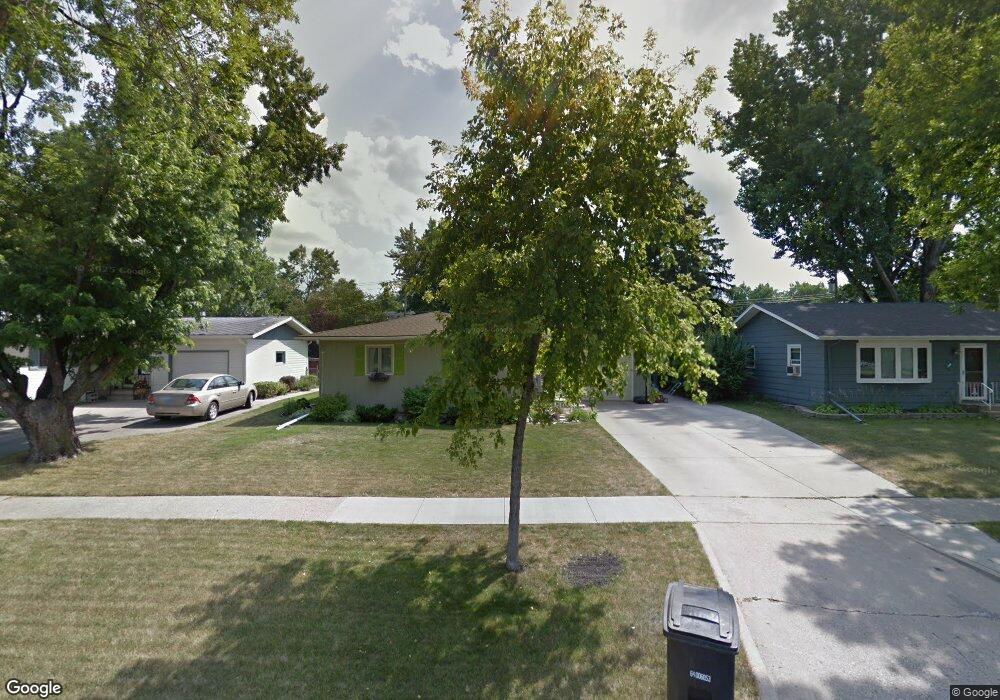 110 28th Ave N, Fargo, ND 58102 - photo 1
