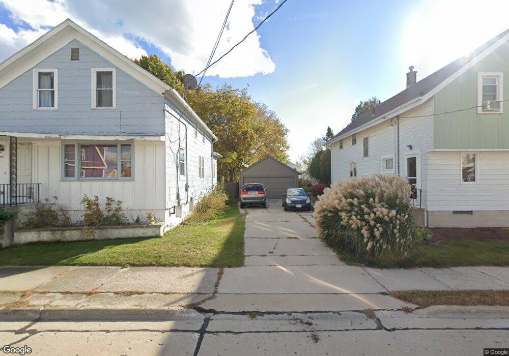 1611 18th St, Two Rivers, WI 54241 - photo 1