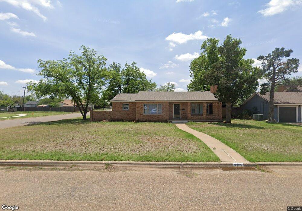 2201 W 12th St, Plainview, TX 79072 - photo 1