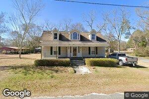 411 N James St, Adrian, GA 31002