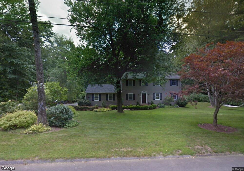 53 Stoneleigh Rd, Trumbull, CT 06611 - photo 1