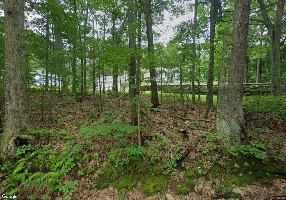 21 Maple St, Douglas, MA 01516 - photo 1