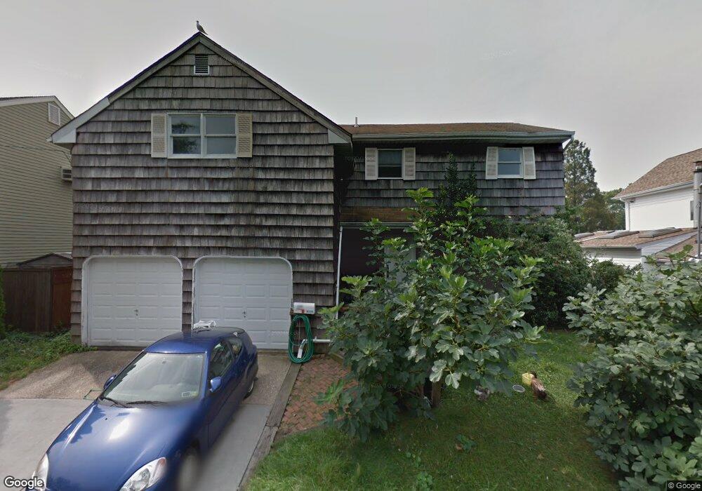 672 Fishermans Rd, Baldwin, NY 11510 - photo 1