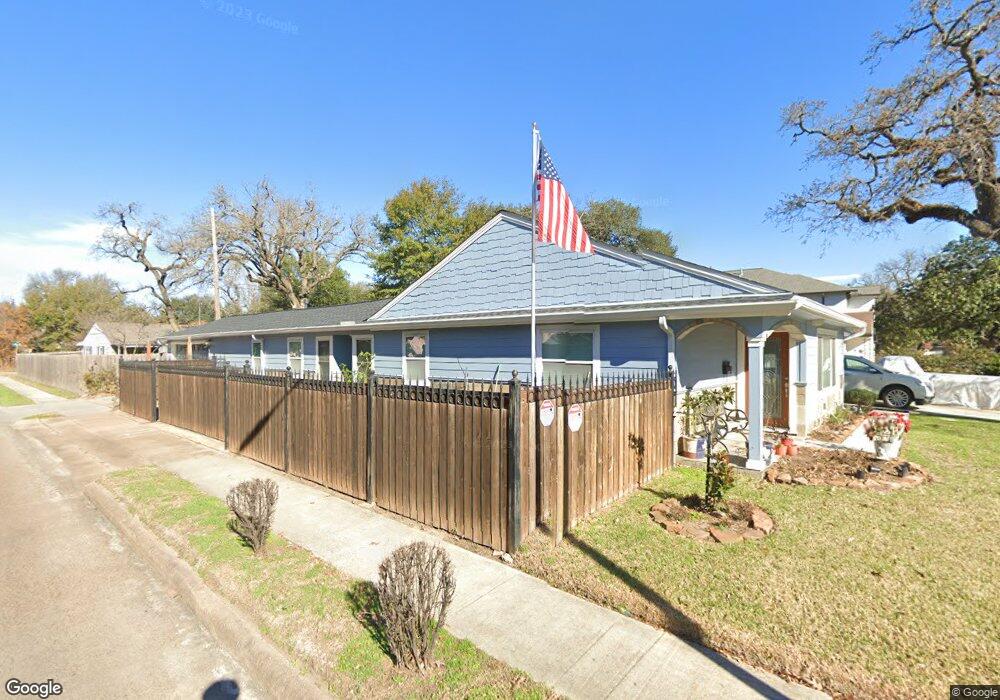 1566 Hewitt Dr, Houston, TX 77018 - photo 1