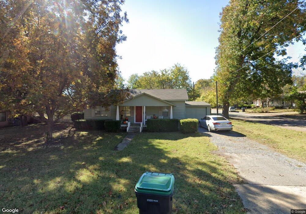 325 W Chickasaw St, Tahlequah, OK 74464 - photo 1