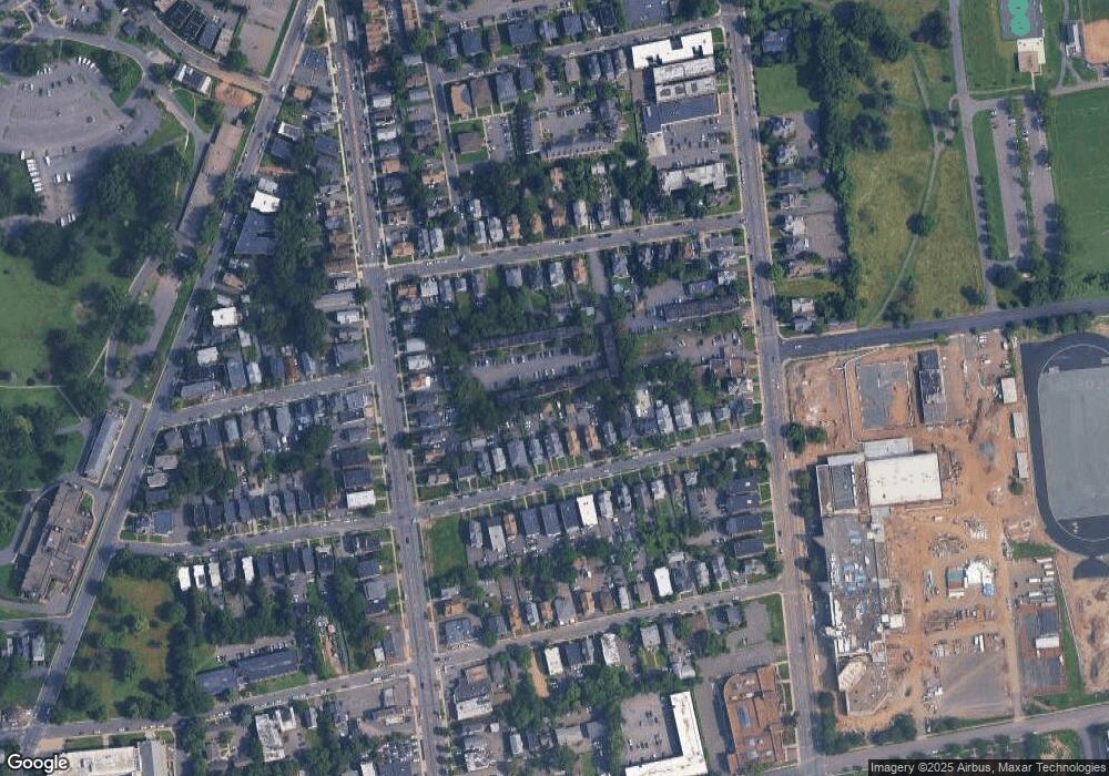 29 Annawan St unit D5, Hartford, CT 06114 - photo 1