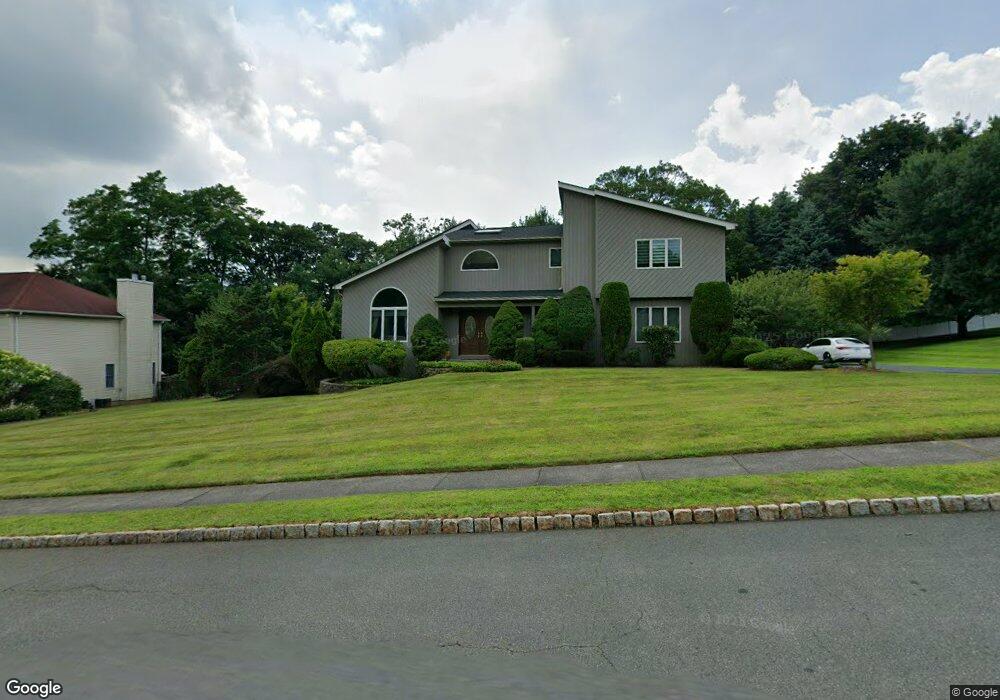 21 Mesa Place, Nanuet, NY 10954 - photo 1