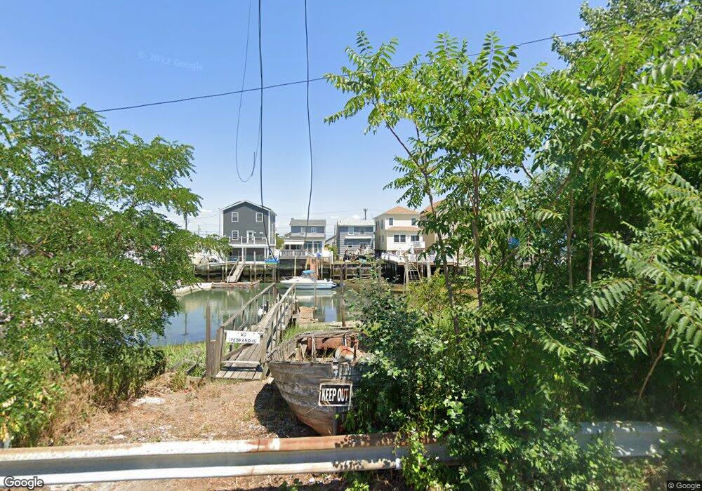 23 W 19th Rd, Broad Channel, NY 11693 - photo 1