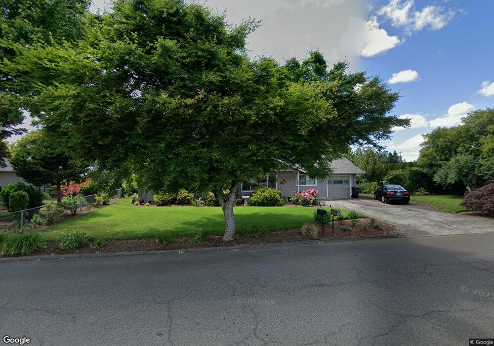 685 N Cedar St, Canby, OR 97013 - photo 1