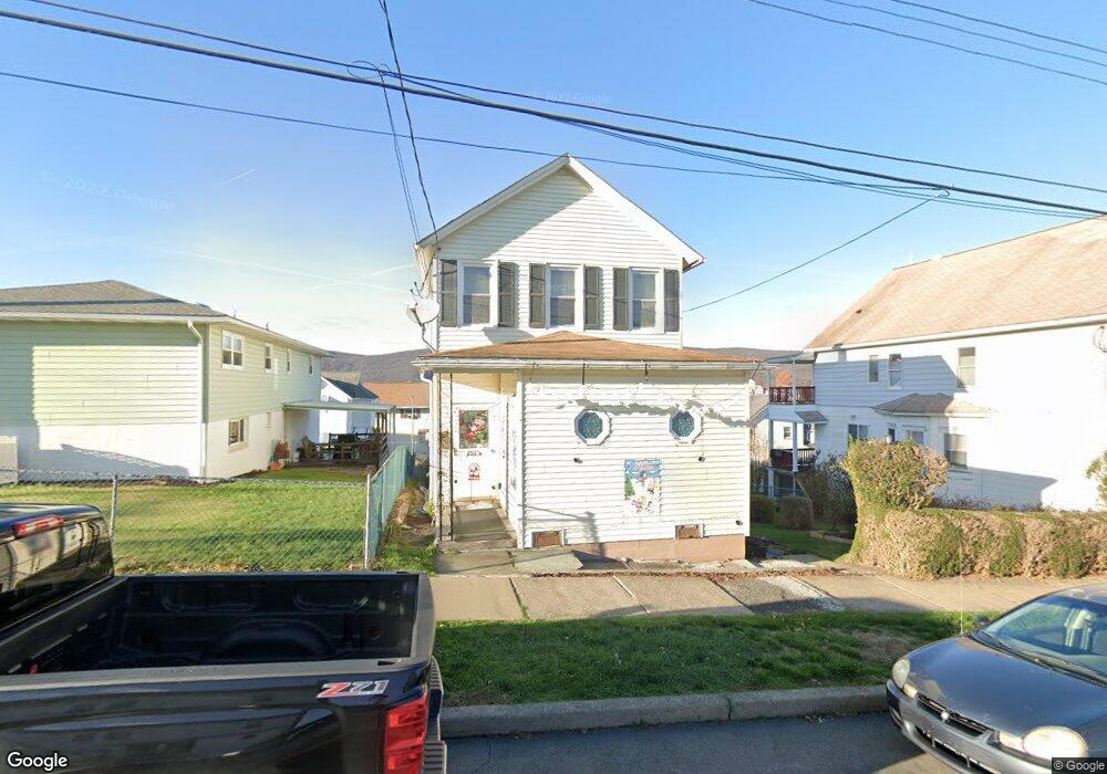 224 E Noble St, Nanticoke, PA 18634 - photo 1